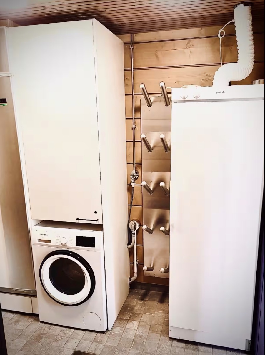 Laundry and ski drying room